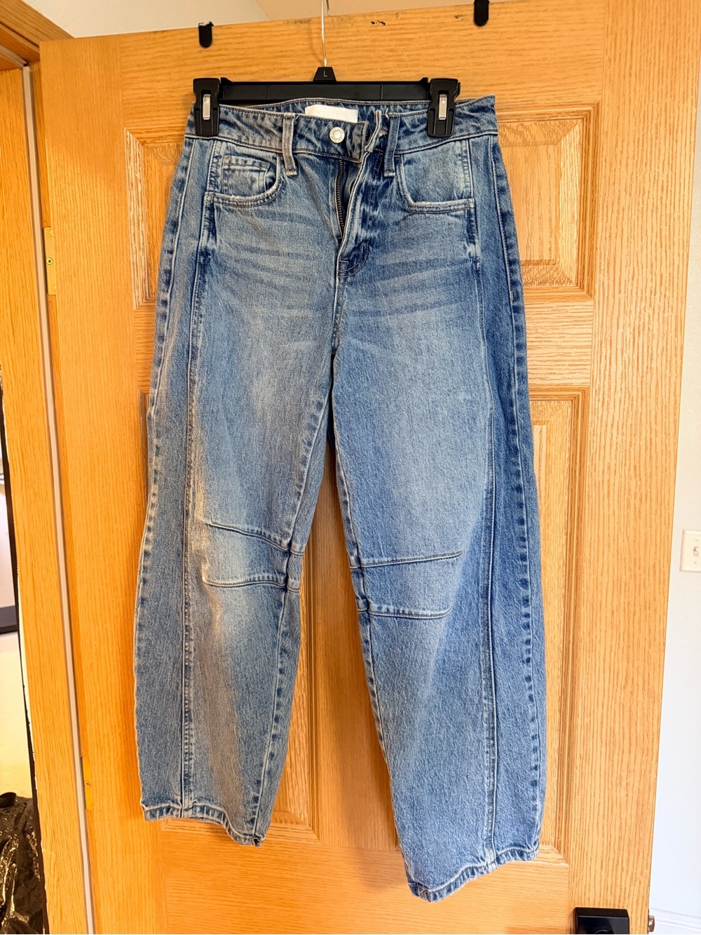 Vervet Light Wash Blue Women’s barrel Jeans